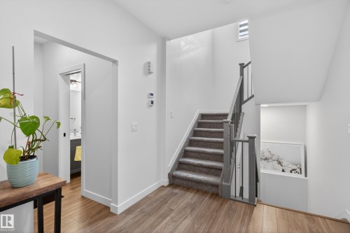 52 Aberdeen Crescent, Sherwood Park, AB - Indoor Photo Showing Other Room