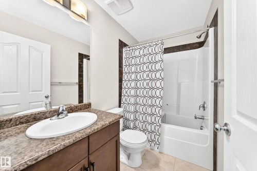 17819 8 Avenue, Edmonton, AB 