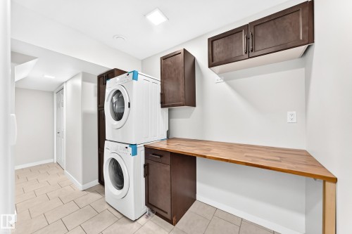 17819 8 Avenue, Edmonton, AB 