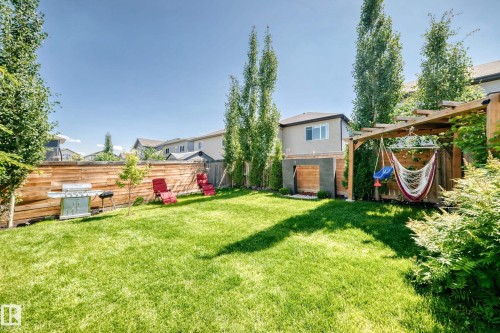 17819 8 Avenue, Edmonton, AB 