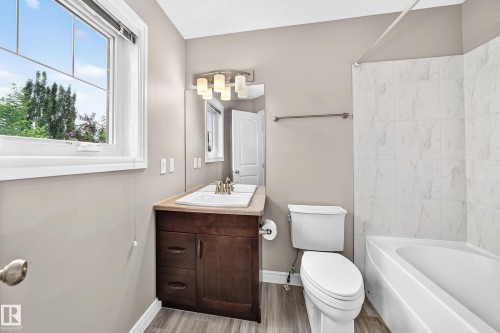 Bathroom - 69 Tonewood Boulevard, Spruce Grove, AB - Indoor Photo Showing Bathroom