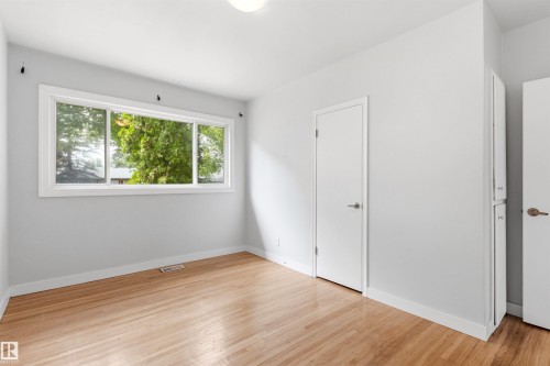 11115 11117 116 Street Nw, Edmonton, AB - Indoor Photo Showing Other Room