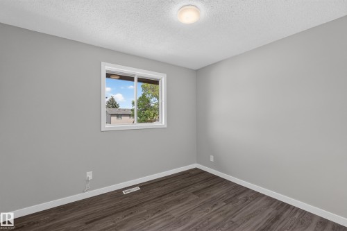 131 Cameron Crescent, Wetaskiwin, AB - Indoor Photo Showing Other Room