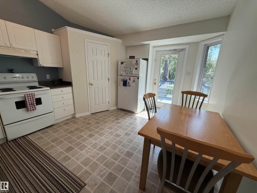 25 Heatherglen Crescent, Spruce Grove, AB 