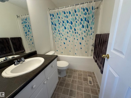 25 Heatherglen Crescent, Spruce Grove, AB 