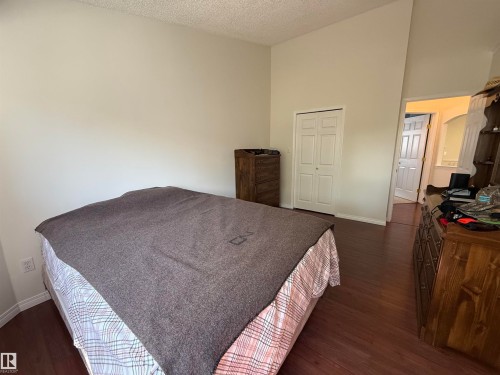 25 Heatherglen Crescent, Spruce Grove, AB 