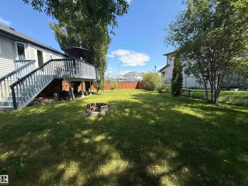 25 Heatherglen Crescent, Spruce Grove, AB 