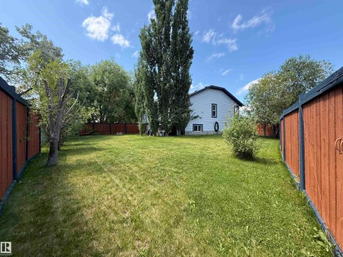 25 Heatherglen Crescent, Spruce Grove, AB 