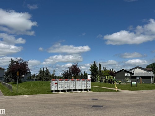 25 Heatherglen Crescent, Spruce Grove, AB 