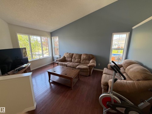 25 Heatherglen Crescent, Spruce Grove, AB 