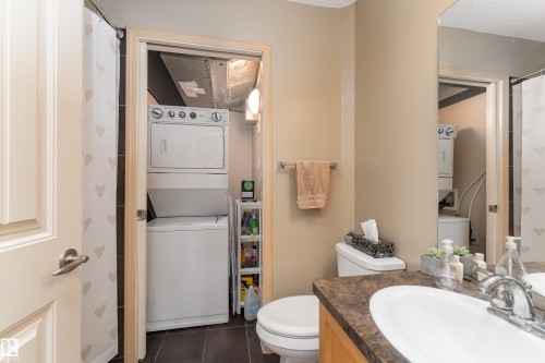 2 604 62 Street, Edmonton, AB - Indoor