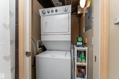 2 604 62 Street, Edmonton, AB - Indoor Photo Showing Laundry Room