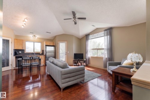 2 604 62 Street, Edmonton, AB - Indoor Photo Showing Living Room
