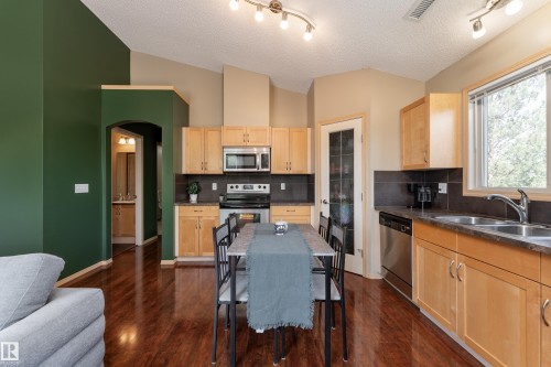2 604 62 Street, Edmonton, AB - Indoor Photo Showing Kitchen With Double Sink