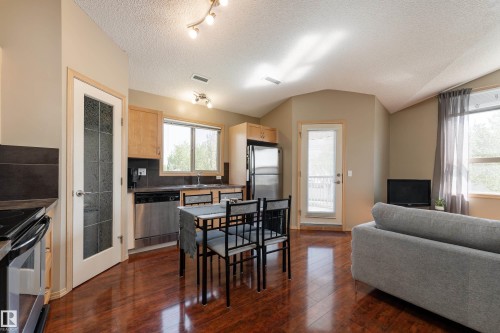 2 604 62 Street, Edmonton, AB - Indoor