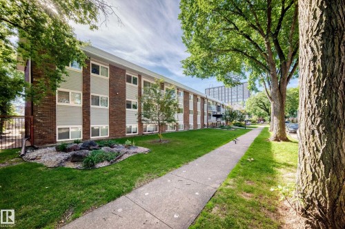 305 10225 117 Street, Edmonton, AB 