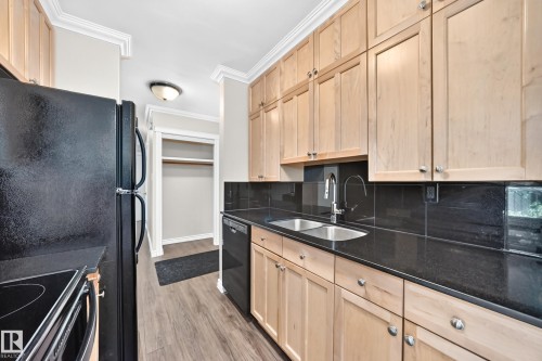 305 10225 117 Street, Edmonton, AB 