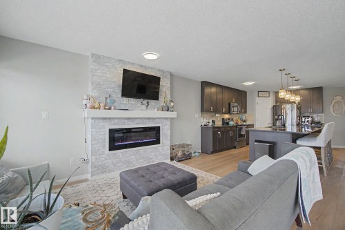 2326 74 Street, Edmonton, AB 