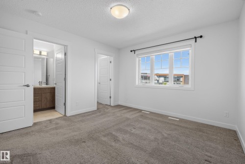 2707 Orchards Road, Edmonton, AB 