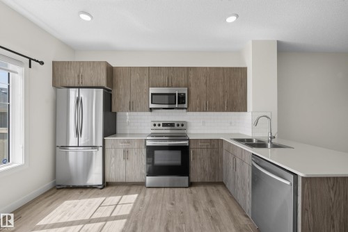 2707 Orchards Road, Edmonton, AB 