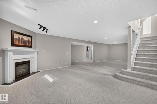 2 Keating Point(E), St. Albert, AB 