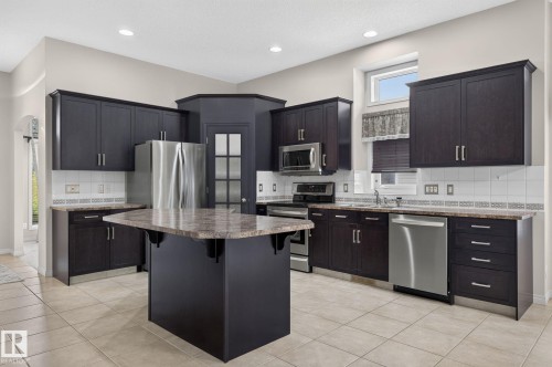2 Keating Point(E), St. Albert, AB 