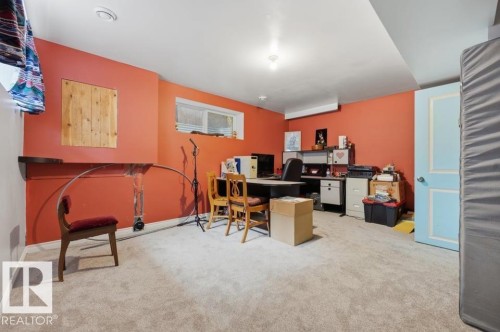 9530 122 Avenue Nw, Edmonton, AB - Indoor