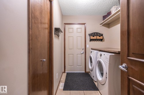 Laundry room - 19 Newton Place, St. Albert, AB - Indoor Photo Showing Laundry Room