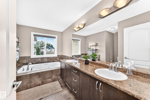 1212 Westerra Crescent, Stony Plain, AB - Indoor Photo Showing Bathroom