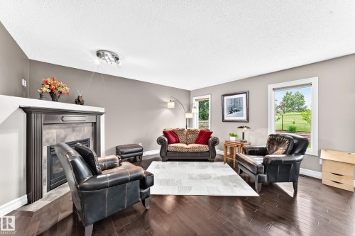 1212 Westerra Crescent, Stony Plain, AB - Indoor Photo Showing Living Room