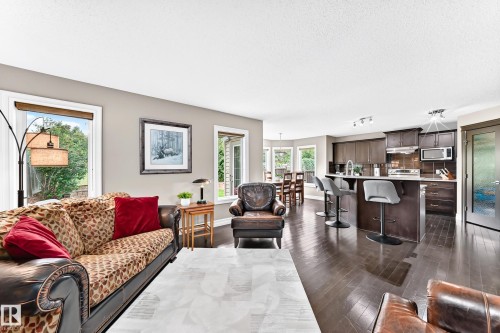 1212 Westerra Crescent, Stony Plain, AB - Indoor Photo Showing Living Room