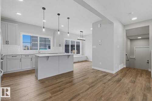30 Chartres Close, St. Albert, AB - Indoor Photo Showing Kitchen With Upgraded Kitchen