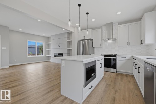 30 Chartres Close, St. Albert, AB - Indoor Photo Showing Kitchen With Upgraded Kitchen