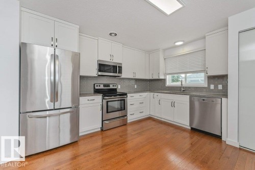 9416 68A Street, Edmonton, AB 