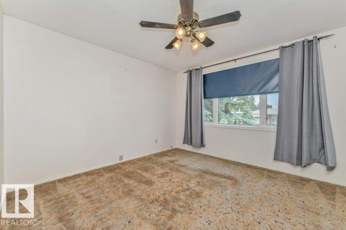 9416 68A Street, Edmonton, AB 