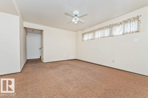 9416 68A Street, Edmonton, AB 