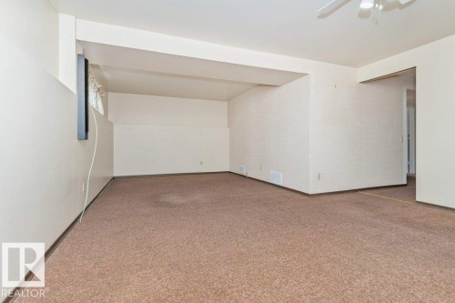9416 68A Street, Edmonton, AB 