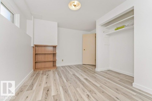 9416 68A Street, Edmonton, AB 