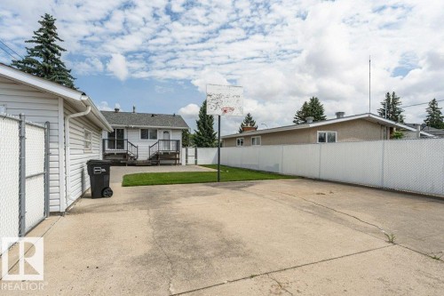 9416 68A Street, Edmonton, AB 