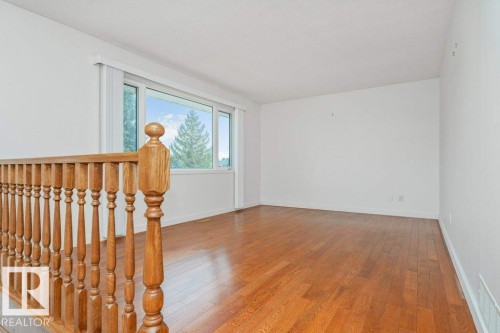 9416 68A Street, Edmonton, AB 