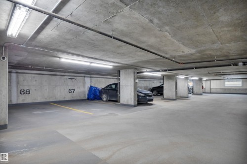 1103 9939 109 Street, Edmonton, AB - Indoor Photo Showing Garage