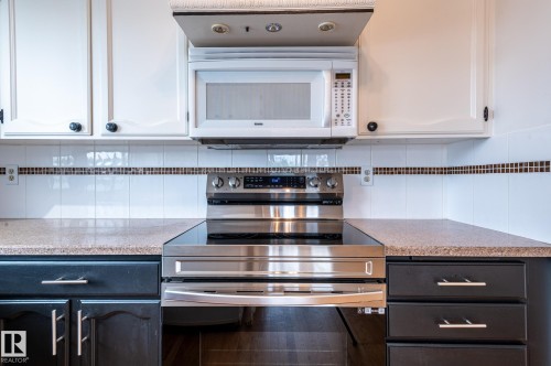 Kitchen - 11415 142 Avenue, Edmonton, AB 