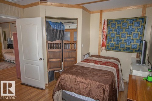 329 60501 Range Road 120, Rural St. Paul County, AB - Indoor Photo Showing Bedroom