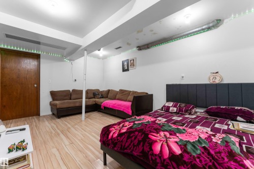 Image quality insufficient for description - 1316 35 Street, Edmonton, AB 