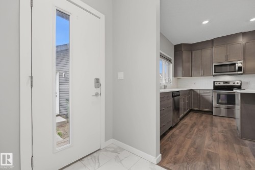 1825 25A Street, Edmonton, AB 