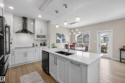 1817 Tanager Close, Edmonton, AB - Indoor Photo Showing Kitchen With Double Sink With Upgraded Kitchen