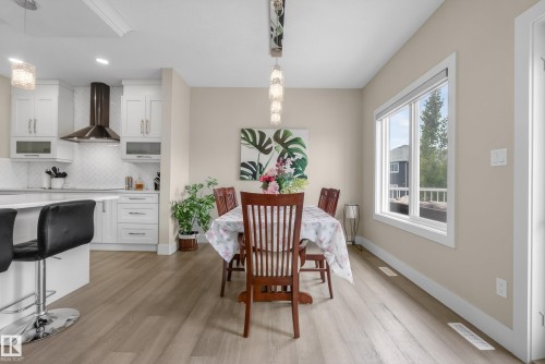 1817 Tanager Close, Edmonton, AB - Indoor Photo Showing Dining Room