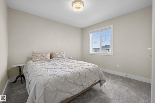 1817 Tanager Close, Edmonton, AB - Indoor Photo Showing Bedroom