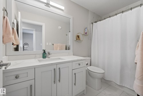 1817 Tanager Close, Edmonton, AB - Indoor Photo Showing Bathroom