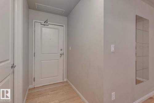 906 9819 104 Street, Edmonton, AB 